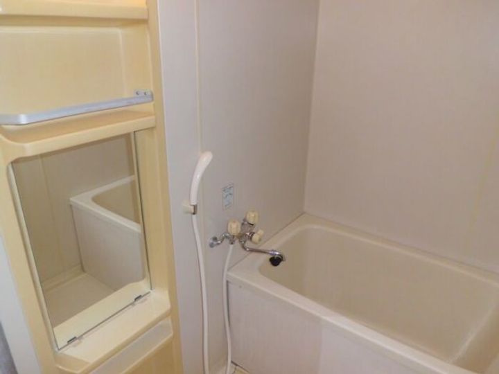 オレンジハウス B棟の風呂