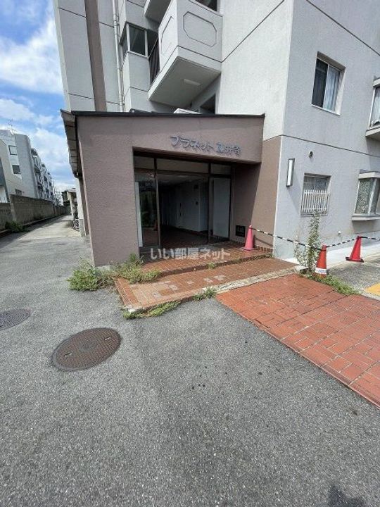 大阪府藤井寺市小山5(マンション)の賃貸物件の地図