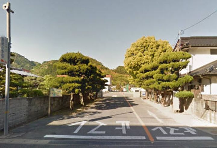 ハイカムール泉都町 B棟の周辺