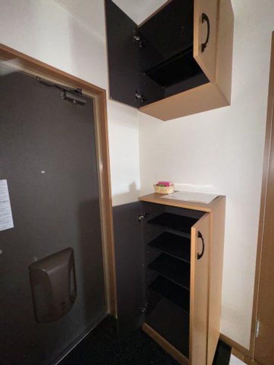 グランディールヨシダの玄関