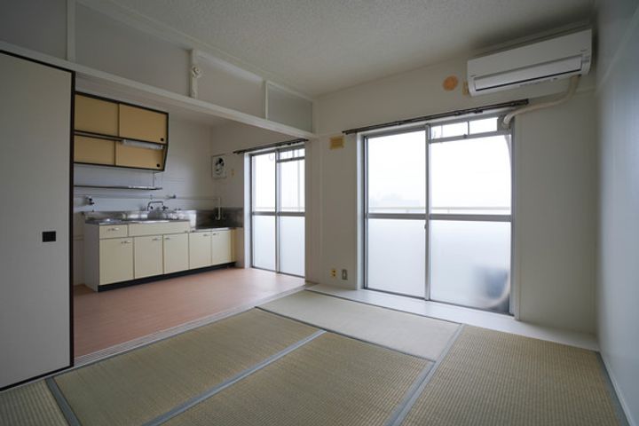 ビレッジハウス吉永 2号棟の居間