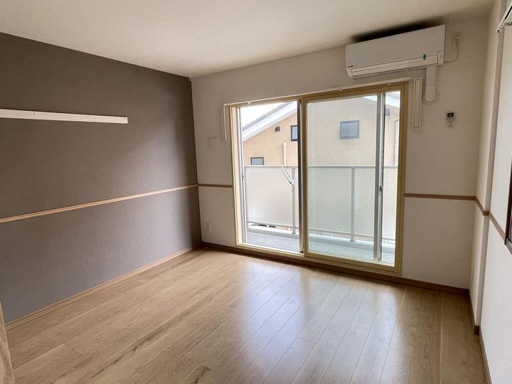 ルミナス荒井西の居間