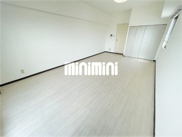 ステージ浜田の居間