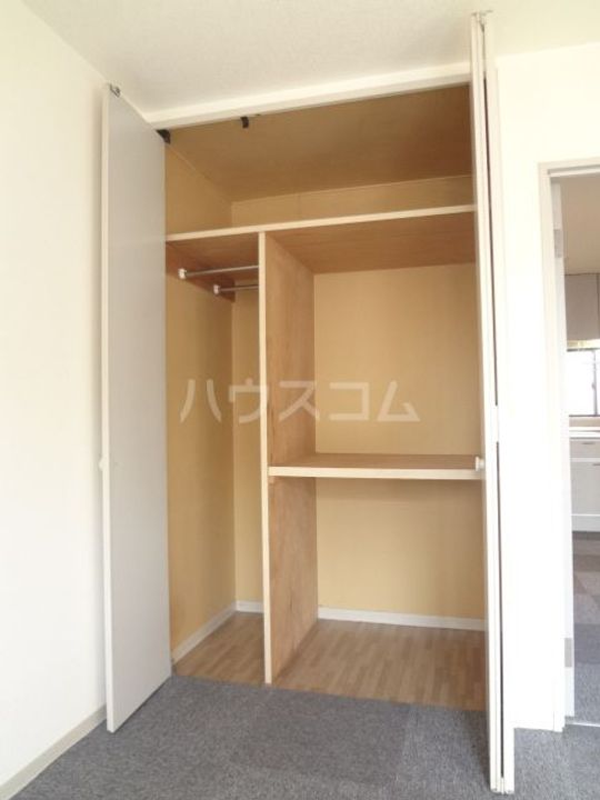 カタンクローバーIIの内装