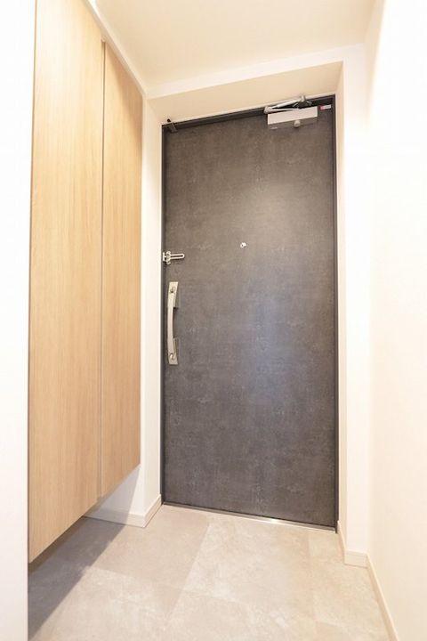 千葉県船橋市東中山2(マンション)の賃貸物件の玄関