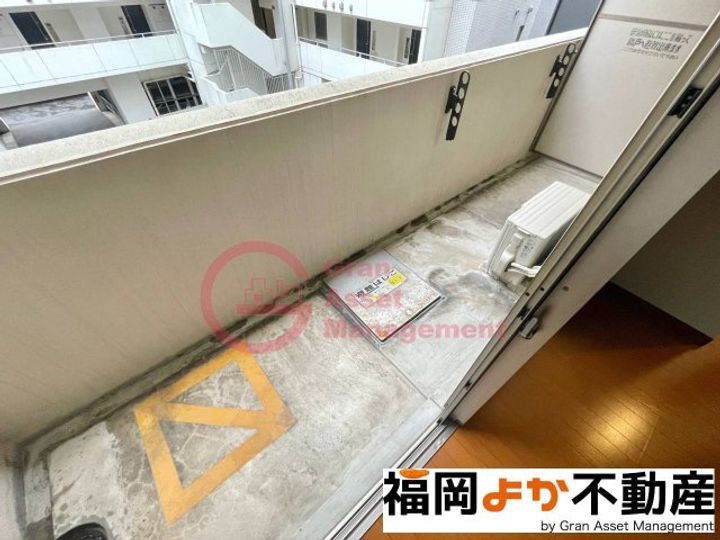 アール六本松駅前の内装
