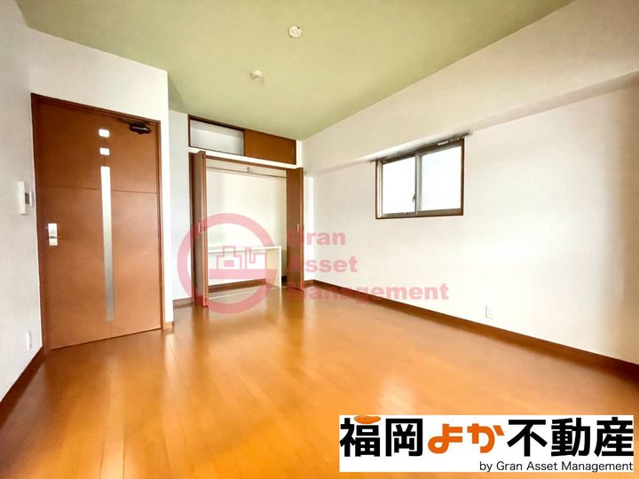 アール六本松駅前の居間