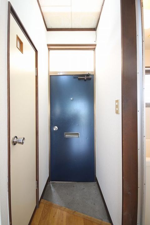 セントラルハイツの玄関