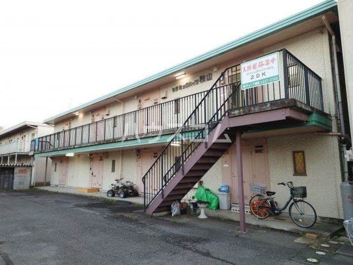 セラミックハイツ秋山の外観