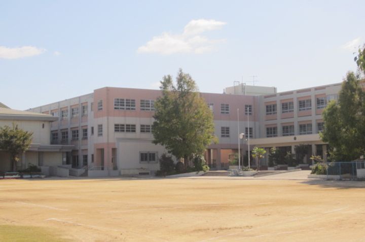 アムール日根野の周辺