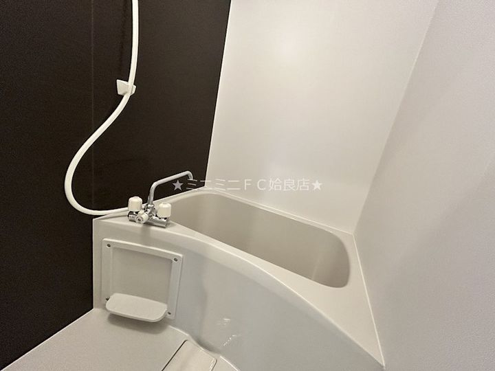 鹿児島県姶良市西餅田(アパート)の賃貸物件の風呂