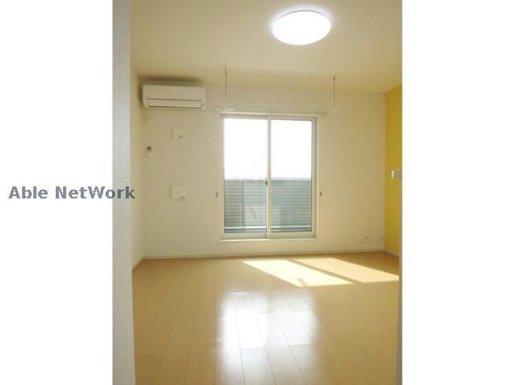 愛知県額田郡幸田町大字菱池字菅田(アパート)の賃貸物件の居間