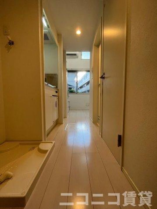 東京都杉並区和田1(アパート)の賃貸物件の玄関