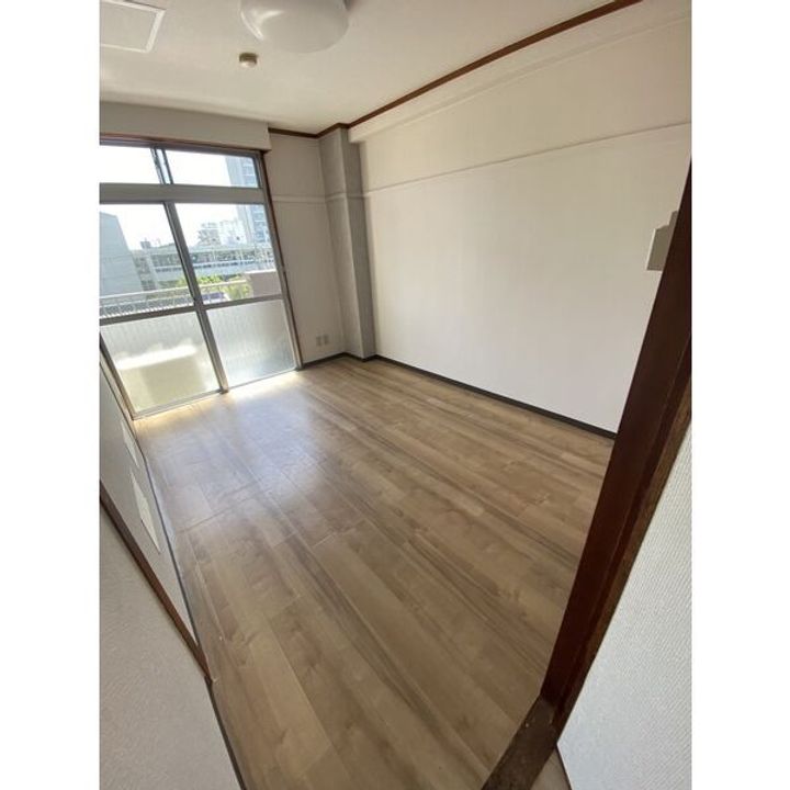 プレシャスビルの内装