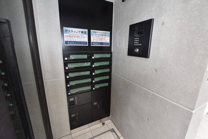 レティーナ銀座EASTの地図