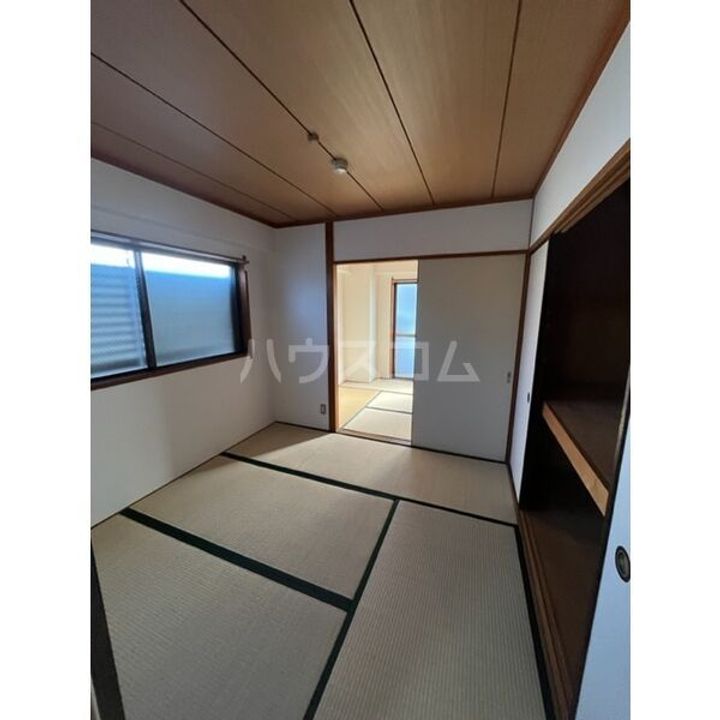 白山パレドールの居間