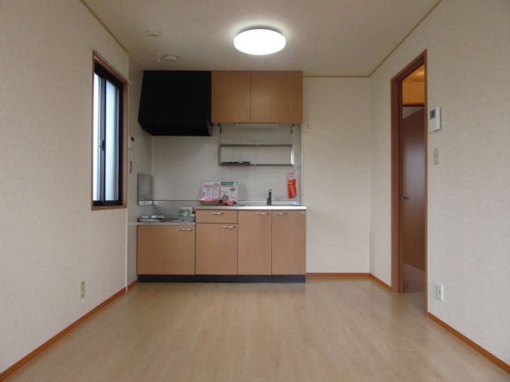 AISE SQUARE IIIの居間