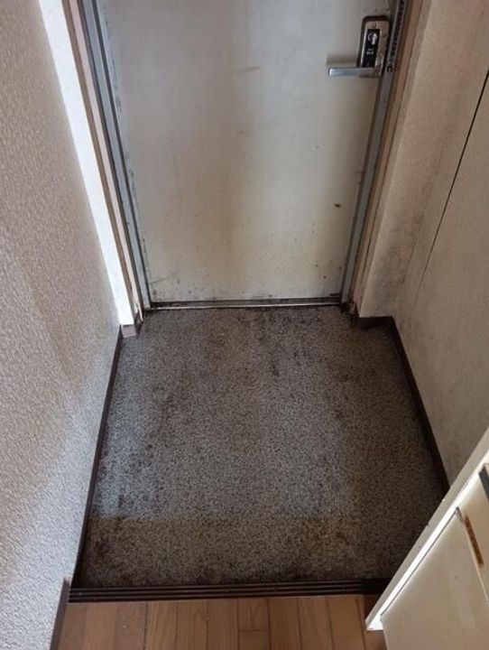 東京都八王子市四谷町(マンション)の賃貸物件の玄関