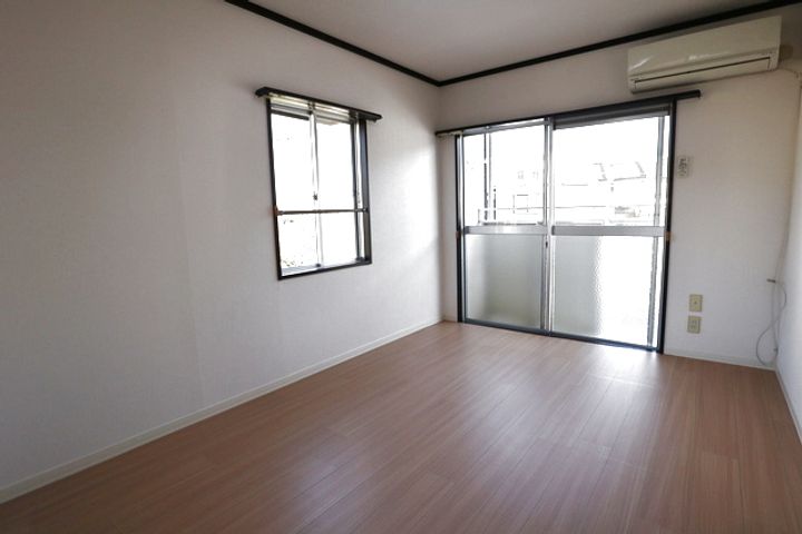 リバティーヒルズB棟の居間