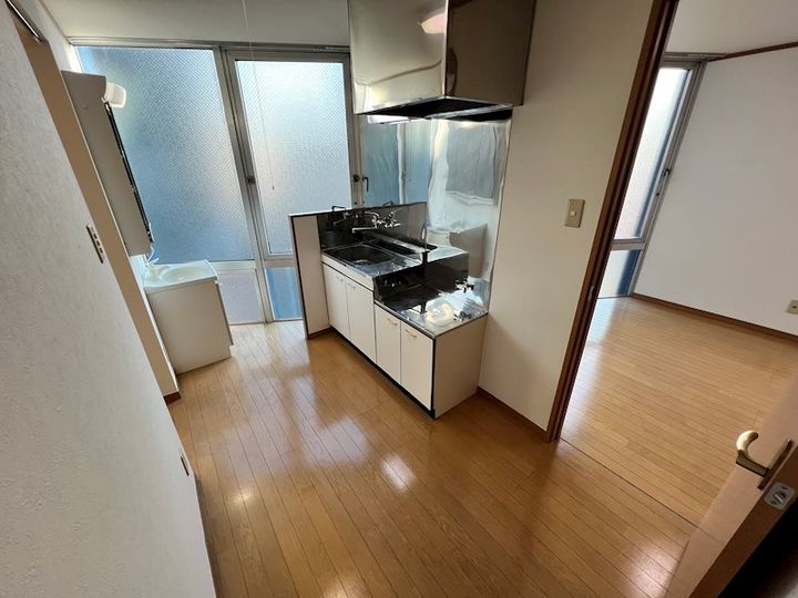 KTビルの居間