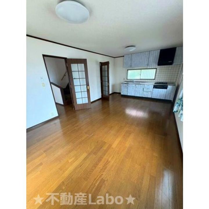 徳島県板野郡藍住町住吉字千鳥ケ浜(一戸建)の賃貸物件の居間