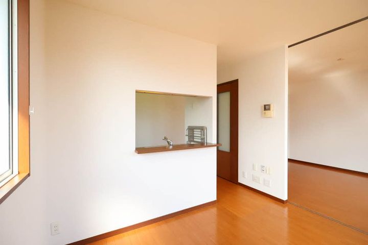 ヴェルデメゾンさだいわ D棟の居間