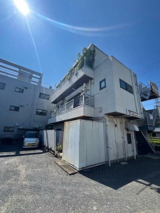 峰岸ビルの外観