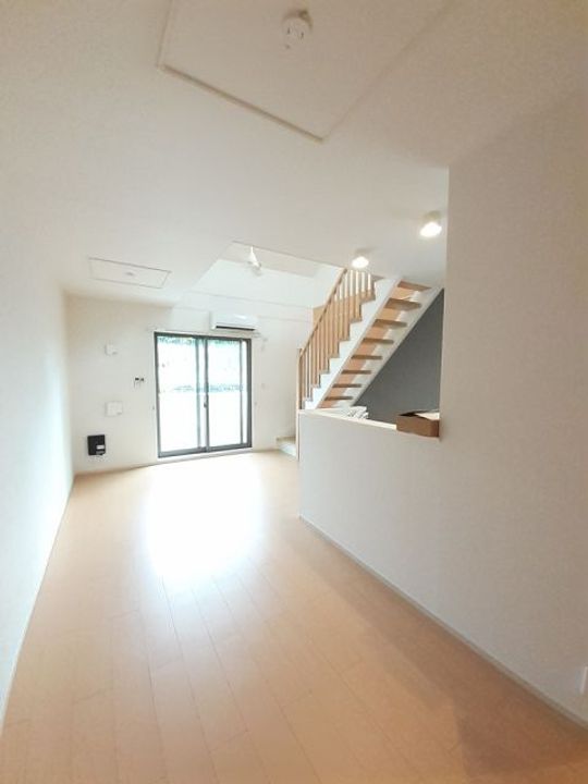 大阪府岸和田市土生町13(アパート)の賃貸物件の居間