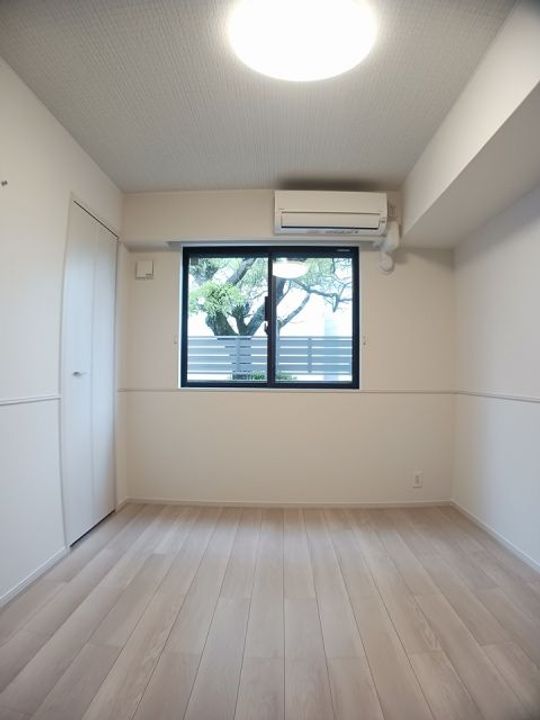 リコリス・アズの内装