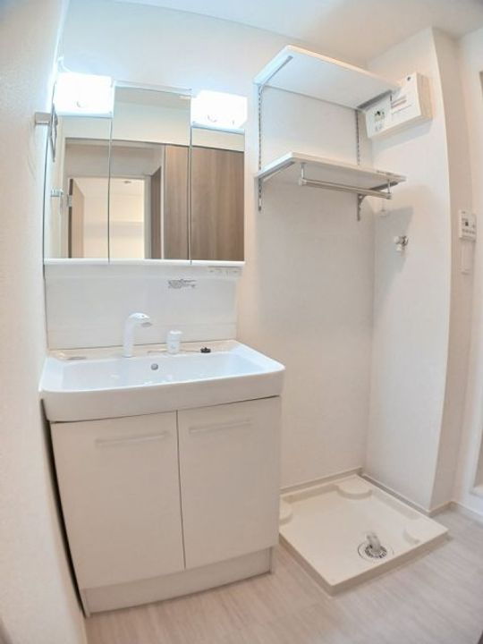 リコリス・アズの内装