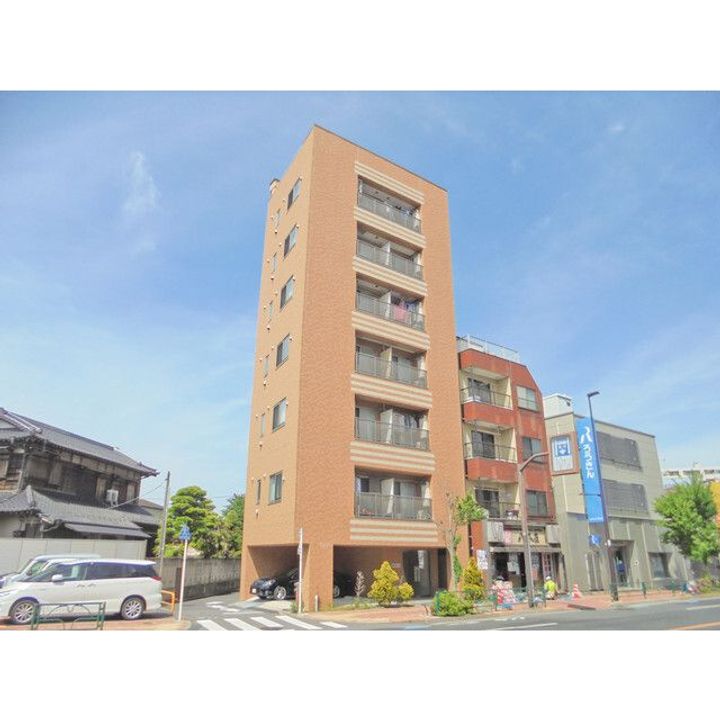 コスモポリタンの外観