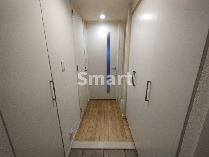 東京都杉並区和田1(マンション)の賃貸物件の玄関