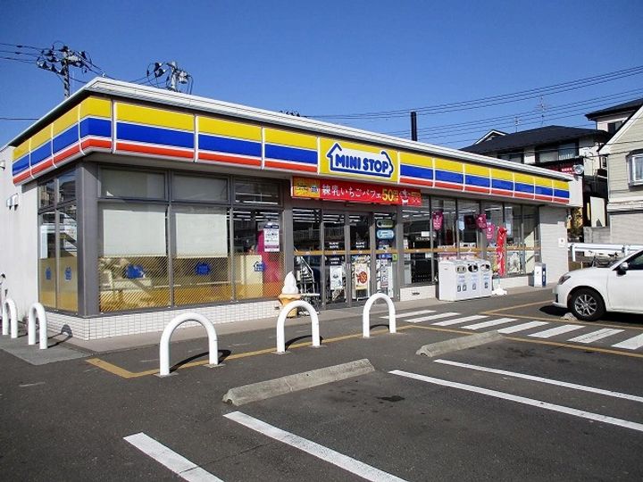 エクセルシャトー川平1の周辺