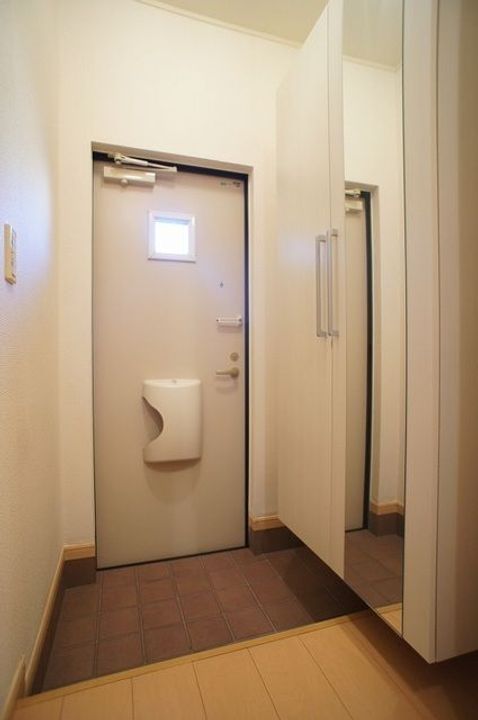 エアリー ローズの玄関