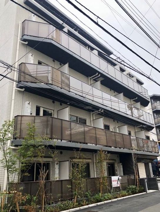 東京都新宿区山吹町の賃貸マンションの外観