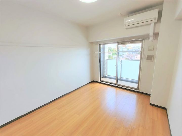 山の手ハウスの居間