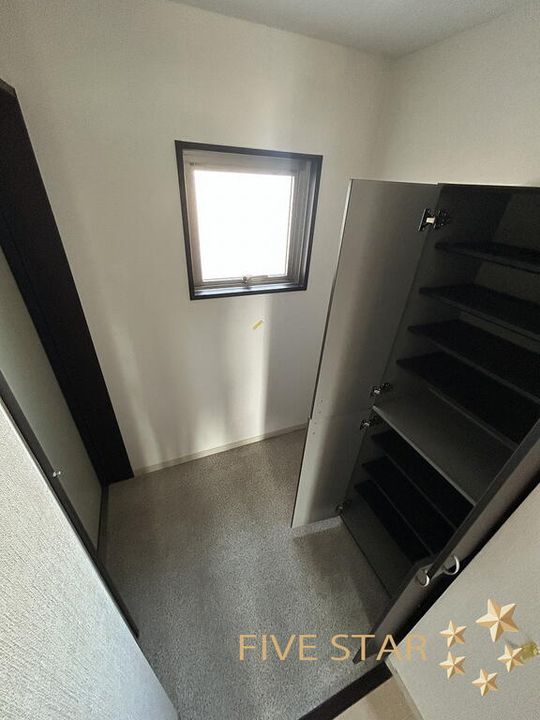 大阪府枚方市新町2(マンション)の賃貸物件の玄関