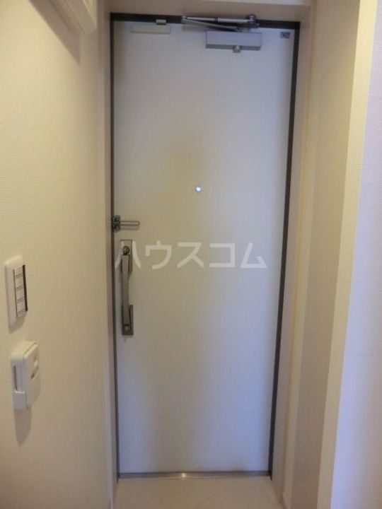リブリ・栖の玄関