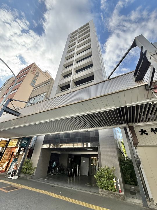 Raffine雷門の外観