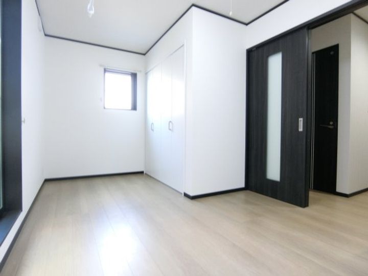 MAHARO宮町の居間