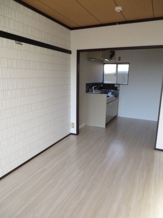 プランドール高屋の居間