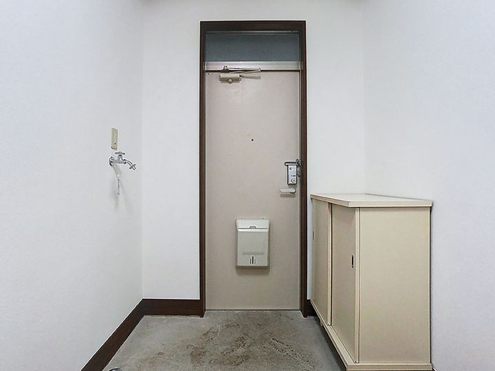 プルティエIの玄関