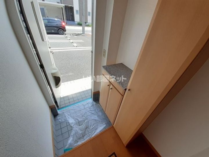 プロムナード・ソレイユBの玄関