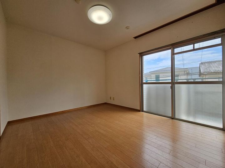 ソレール安東の居間