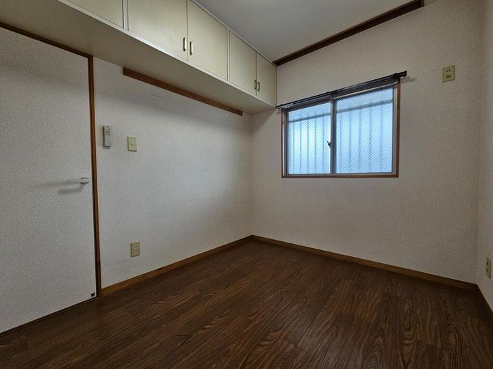 ソレール安東の居間