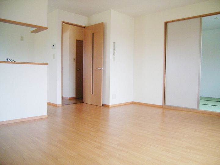 兵庫県三木市大村(アパート)の賃貸物件の居間