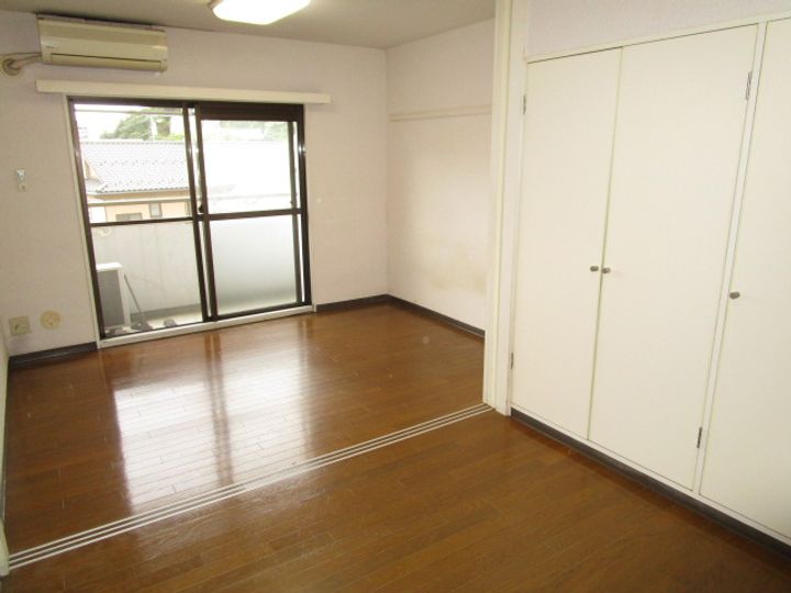 アーバンハイツ向山の居間