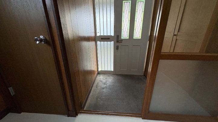 北海道札幌市手稲区前田八条8(一戸建)の賃貸物件の玄関