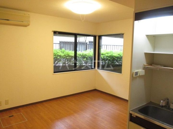 リバティー88の居間