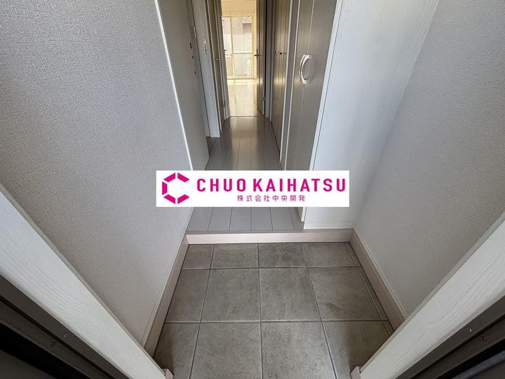 ルワンジュAの玄関